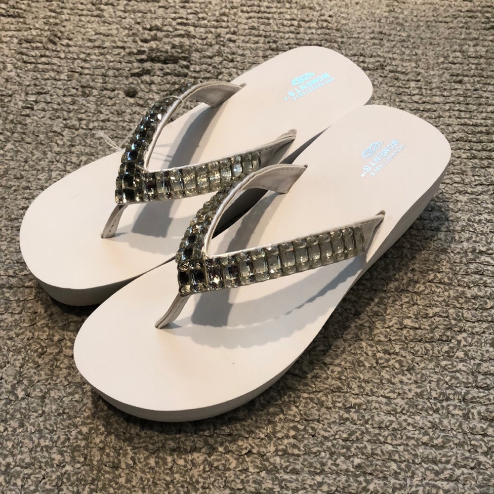 White platform sandals with rhinestones 💍💎